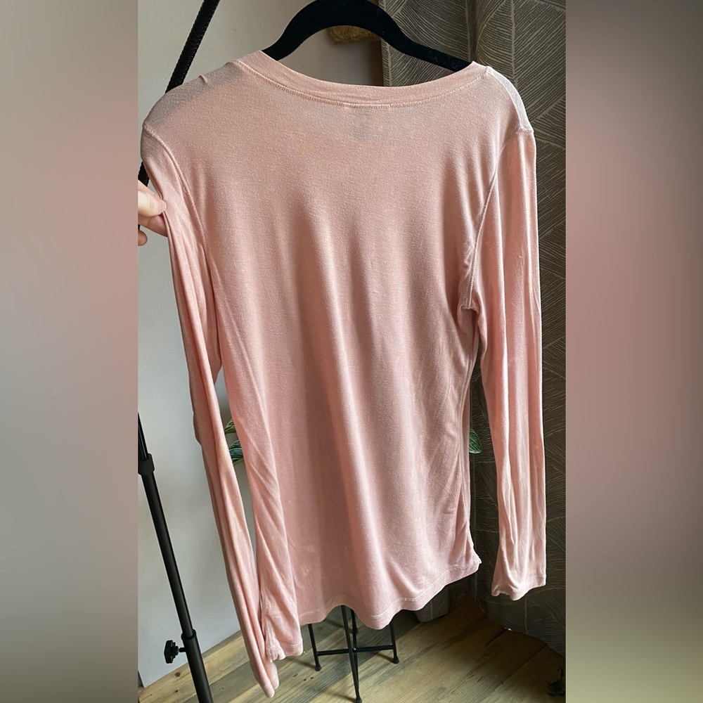 Universal Thread Top - Picture 4 of 6